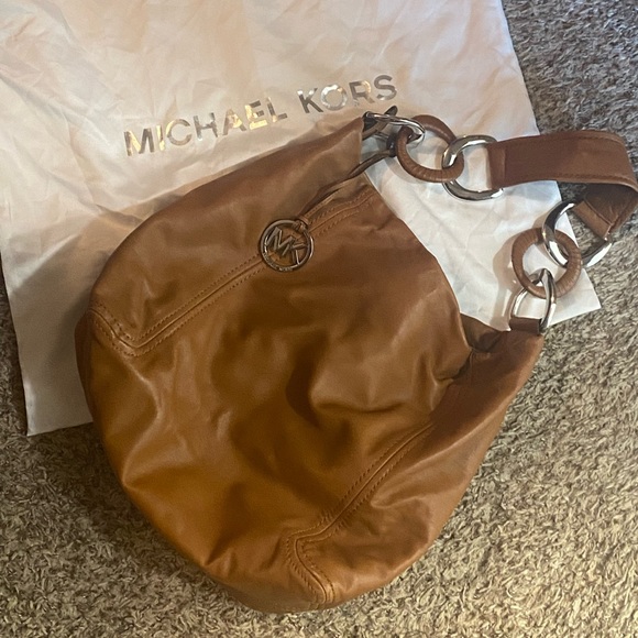 Michael Kors shoulder bag brown leather with silver like new - Picture 2 of 2